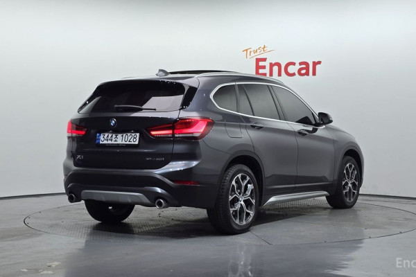 2022 BMW X1 с пробегом 43 673 км