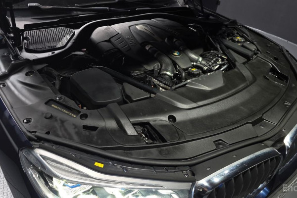 2016 BMW 7 серии с пробегом 142 996 км