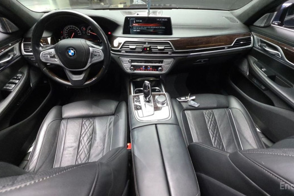 2016 BMW 7 серии с пробегом 142 996 км