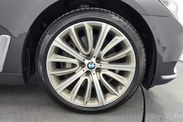 2016 BMW 7 серии с пробегом 114 334 км