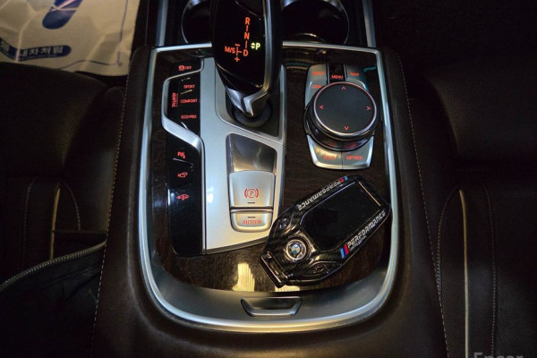 2016 BMW 7 серии с пробегом 143 797 км