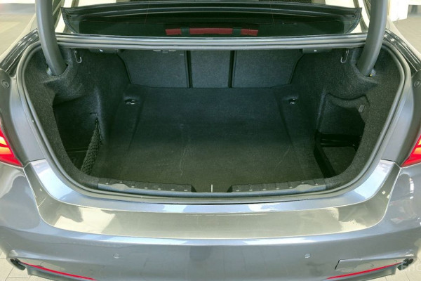 2018 BMW 3 серии с пробегом 108 650 км