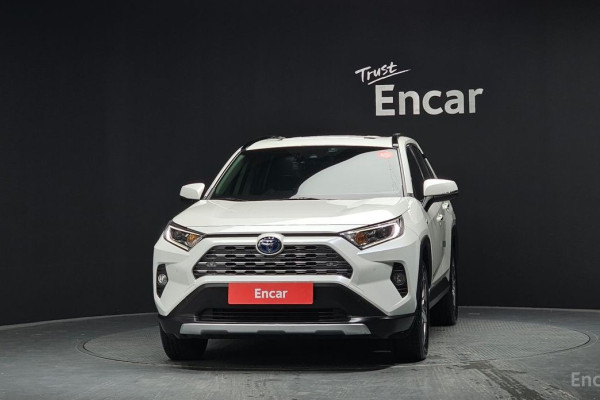 2021 Toyota RAV4 с пробегом 70 457 км