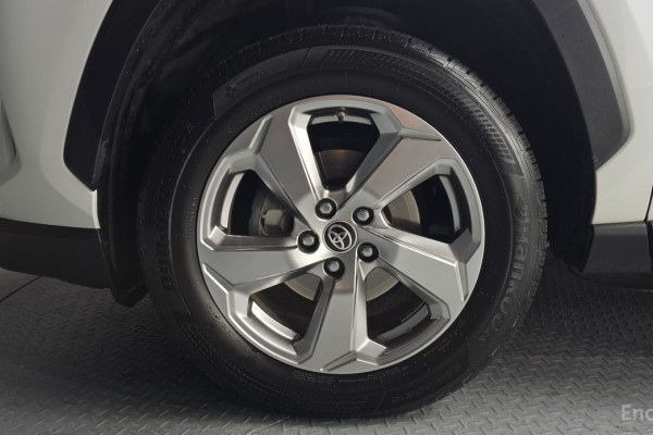 2021 Toyota RAV4 с пробегом 70 457 км