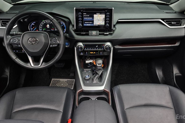 2021 Toyota RAV4 с пробегом 70 457 км