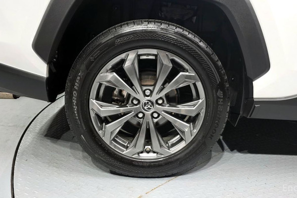 2023 Toyota RAV4 с пробегом 104 676 км