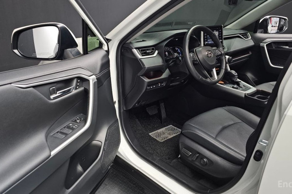 2021 Toyota RAV4 с пробегом 70 457 км