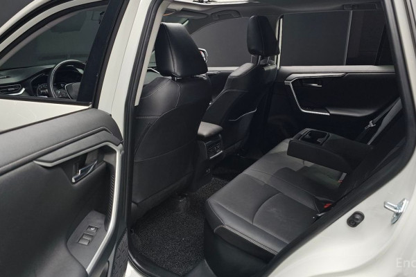 2021 Toyota RAV4 с пробегом 70 457 км