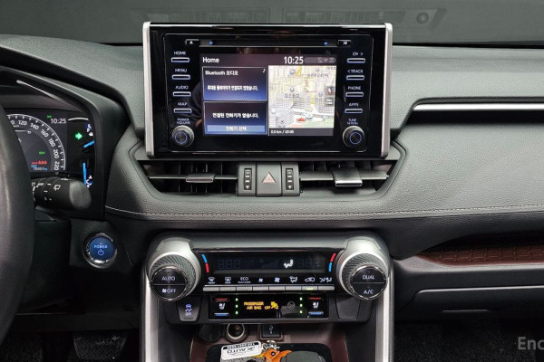 2021 Toyota RAV4 с пробегом 70 457 км