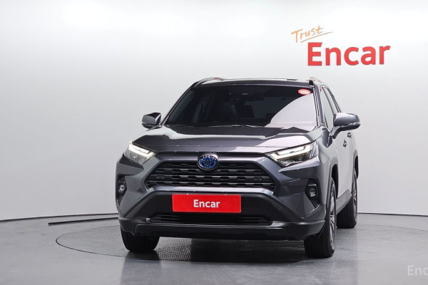 2023 Toyota RAV4 с пробегом 37 466 км