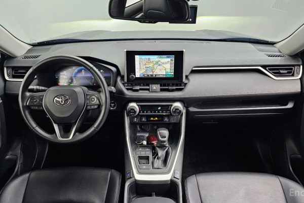 2023 Toyota RAV4 с пробегом 37 466 км