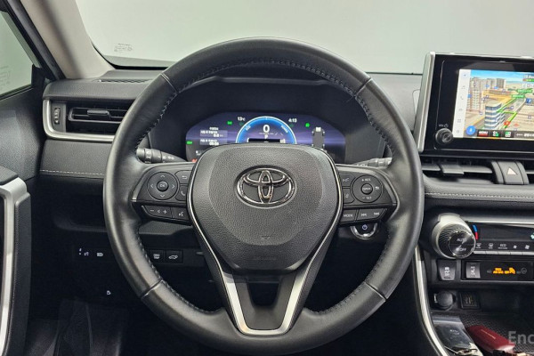 2023 Toyota RAV4 с пробегом 37 466 км