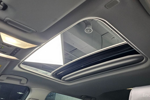 2023 Toyota RAV4 с пробегом 37 466 км