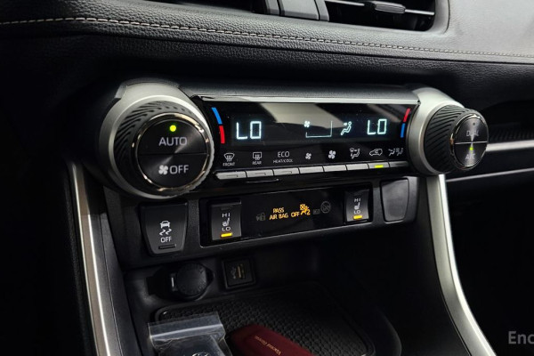 2023 Toyota RAV4 с пробегом 37 466 км