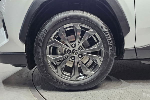 2023 Toyota RAV4 с пробегом 3 863 км