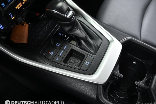 2022 Toyota RAV4 с пробегом 57 315 км