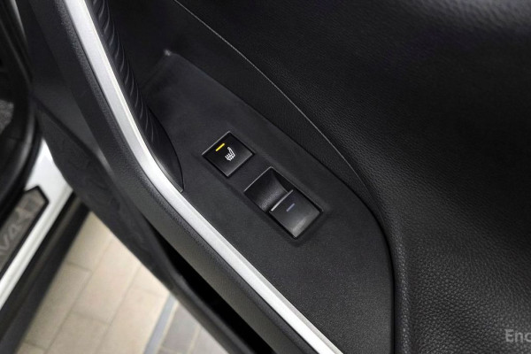 2023 Toyota RAV4 с пробегом 35 601 км