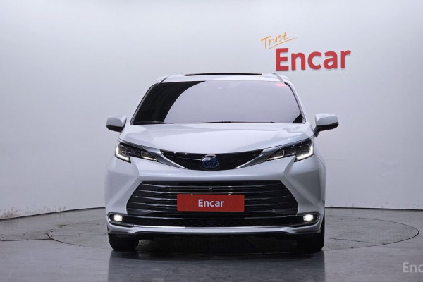 2022 Toyota Sienna с пробегом 27 073 км