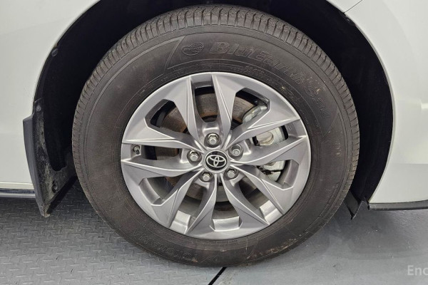 2022 Toyota Sienna с пробегом 27 073 км