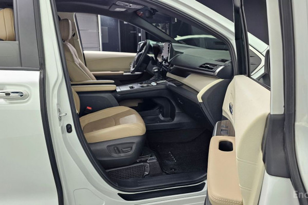 2022 Toyota Sienna с пробегом 27 073 км