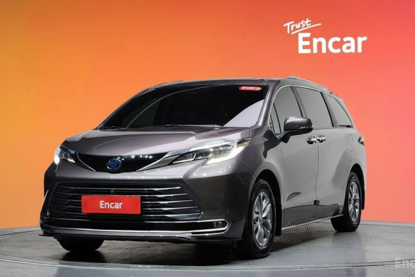 2022 Toyota Sienna с пробегом 25 861 км