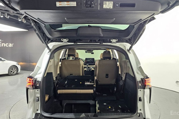 2022 Toyota Sienna с пробегом 27 073 км