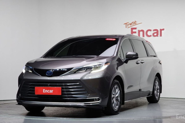 2022 Toyota Sienna с пробегом 25 861 км