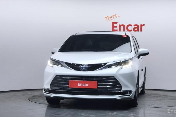 2023 Toyota Sienna с пробегом 27 963 км