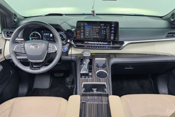 2022 Toyota Sienna с пробегом 32 611 км