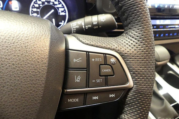 2023 Toyota Sienna с пробегом 30 331 км