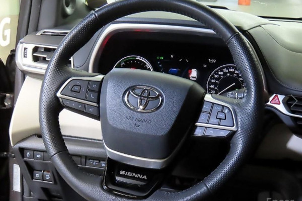 2021 Toyota Sienna с пробегом 101 199 км