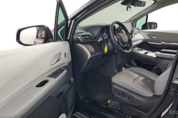 2022 Toyota Sienna с пробегом 10 397 км