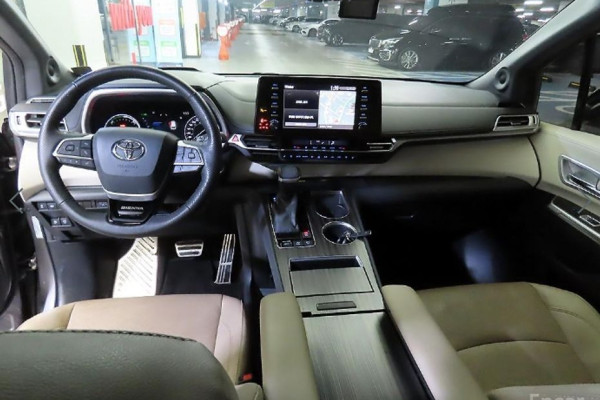 2021 Toyota Sienna с пробегом 101 199 км