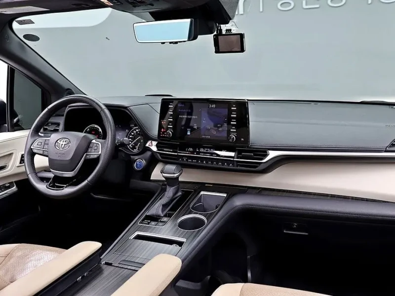 2022 Toyota Sienna с пробегом 71 177 км