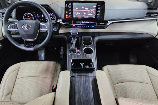 2021 Toyota Sienna с пробегом 96 198 км