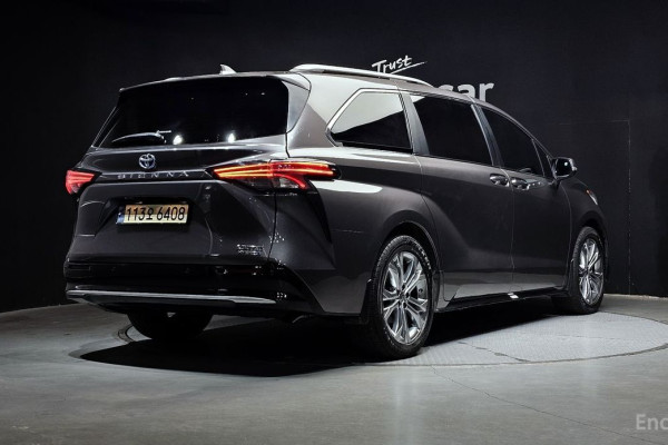 2022 Toyota Sienna с пробегом 83 568 км