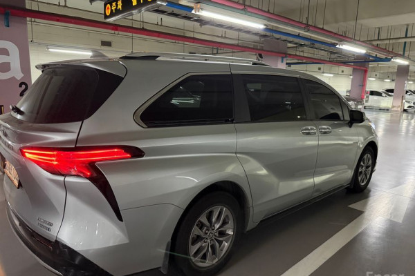 2022 Toyota Sienna с пробегом 46 500 км