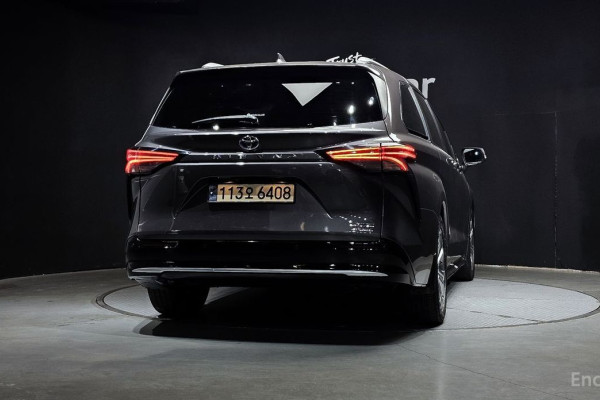 2022 Toyota Sienna с пробегом 83 568 км