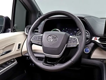 2022 Toyota Sienna с пробегом 71 177 км