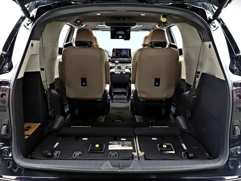 2022 Toyota Sienna с пробегом 71 177 км