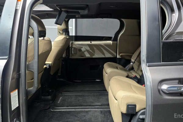 2022 Toyota Sienna с пробегом 83 568 км