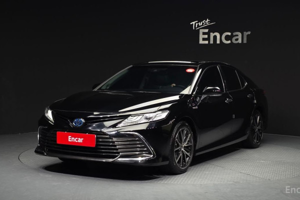 2023 Toyota Camry с пробегом 10 966 км