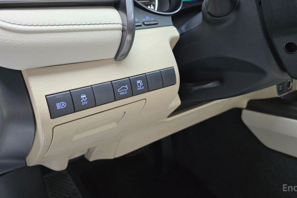 2023 Toyota Camry с пробегом 46 718 км