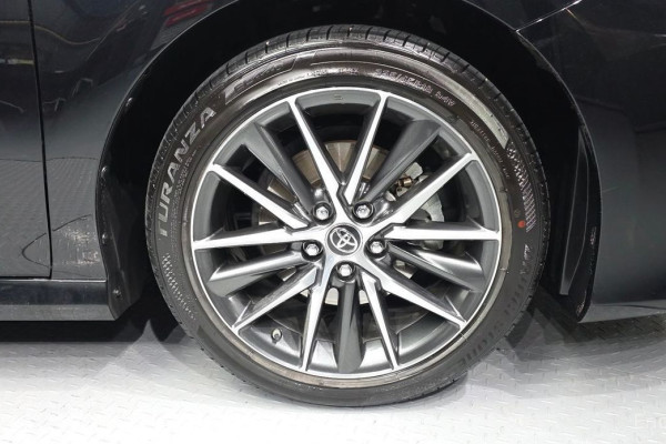 2023 Toyota Camry с пробегом 10 966 км