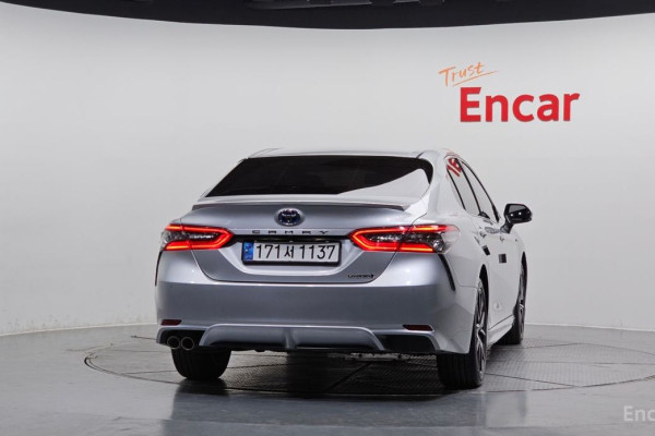 2021 Toyota Camry с пробегом 50 659 км