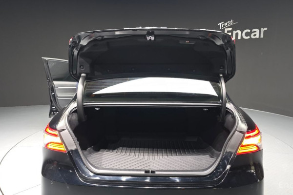 2023 Toyota Camry с пробегом 10 966 км