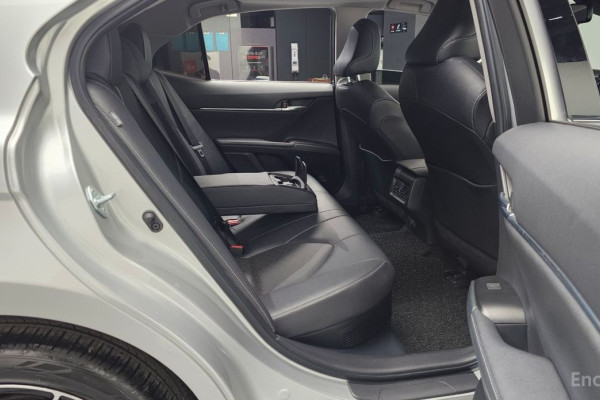 2021 Toyota Camry с пробегом 50 659 км