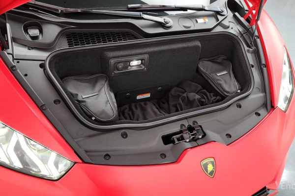 2023 Lamborghini Huracán с пробегом 18 921 км