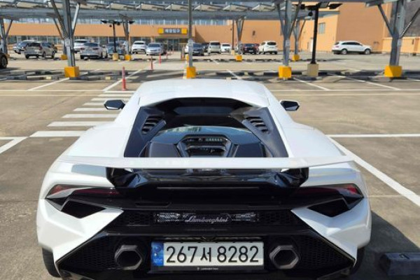 2023 Lamborghini Huracán с пробегом 19 900 км
