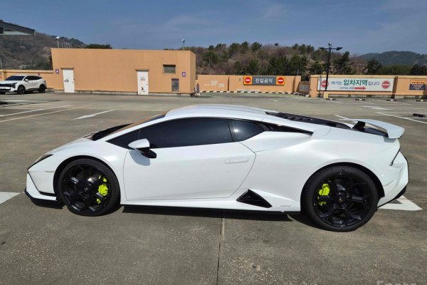 2023 Lamborghini Huracán с пробегом 19 900 км